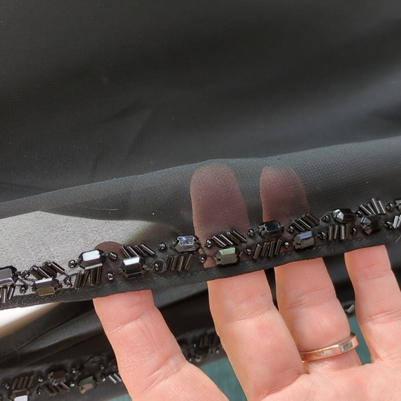 Scarlett Nite Sleeveless Cocktail Evening Dress With Beaded Detail - Picture 5 of 13